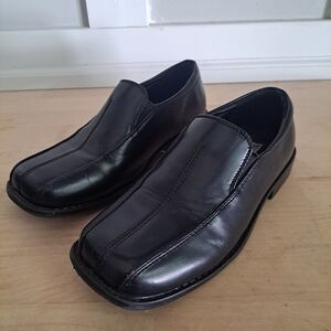 Stacy Adams Black Slip-On Dress Shoes Boys Size 2M